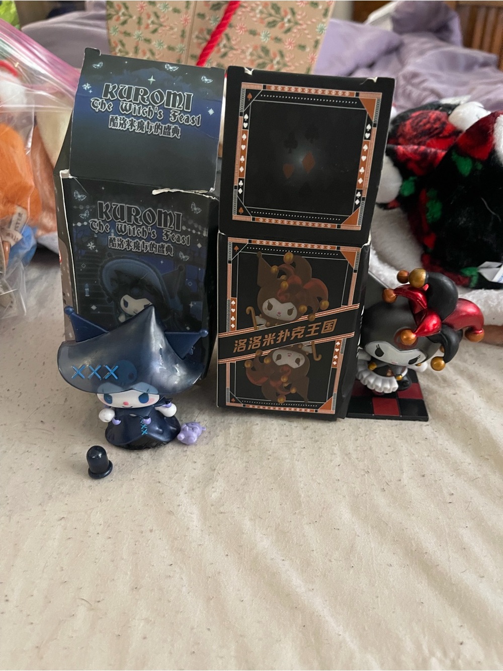 Kuromi figure bundle